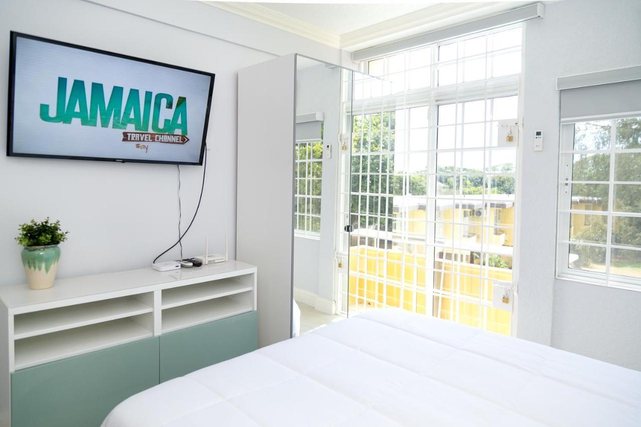 Choose To Be Happy At Seymour # 9 And #16 - Studio Apartments Кингстон Экстерьер фото