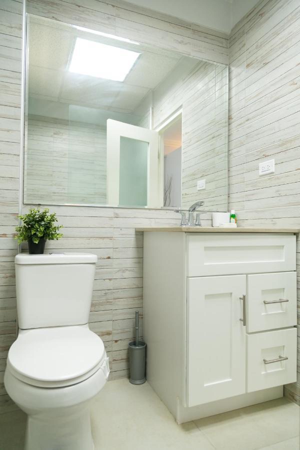 Choose To Be Happy At Seymour # 9 And #16 - Studio Apartments Кингстон Экстерьер фото